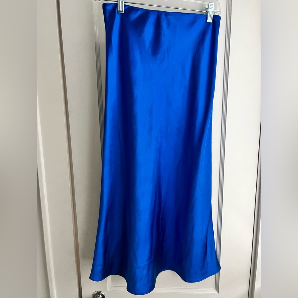 Satin skirt